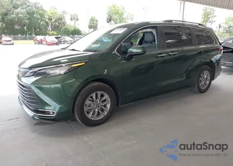 2022 Toyota Sienna Xle z USA, uszkodzony, nr VIN 5TDYRKEC9NS102196